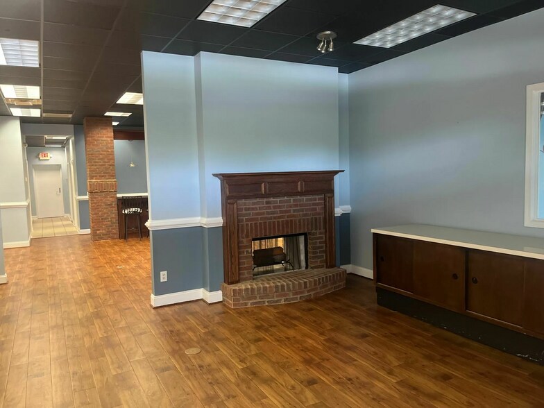 More Photos Of 7559 Kayne Blvd, Columbus Freestanding For Lease