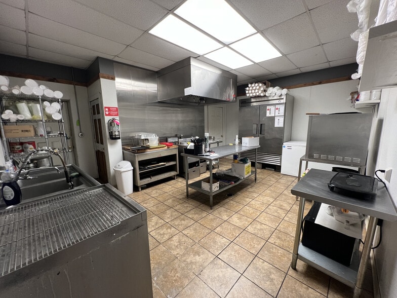 More Photos Of 2155 N 700 W, Arlington Storefront For Sale