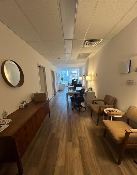 More Photos Of 185 Somerset St W, Ottawa Office For Lease