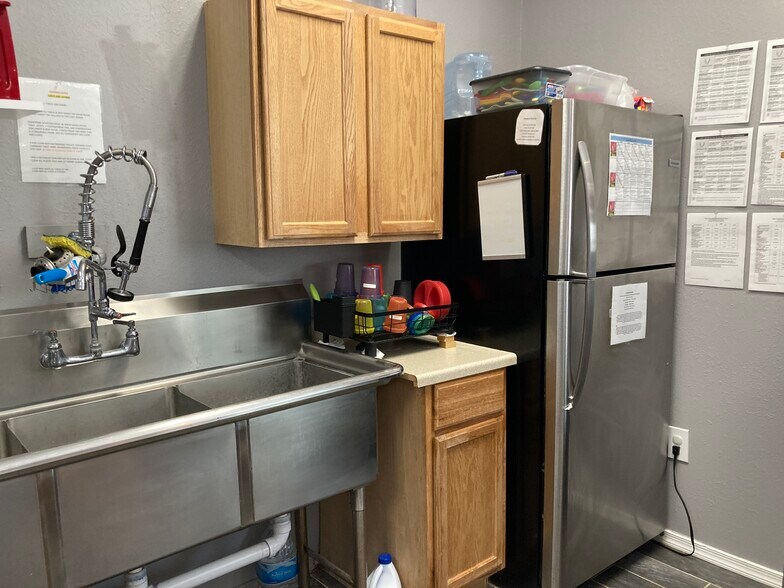More Photos Of 112 Pine St, Greenville Schools For Sale