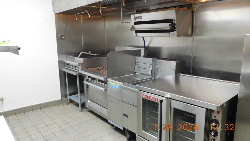 More Photos Of 3355 Procyon St, Las Vegas Bar For Sale