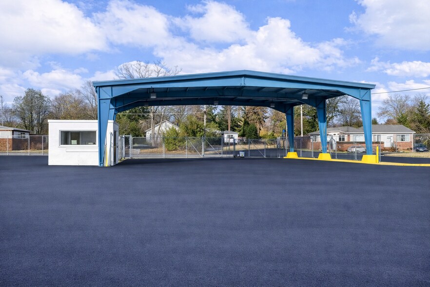 More Photos Of 729 S Church St, Spartanburg Warehouse For Lease