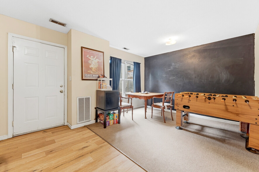 More Photos Of 409 McLane Avenue, Morgantown Apartments For Sale