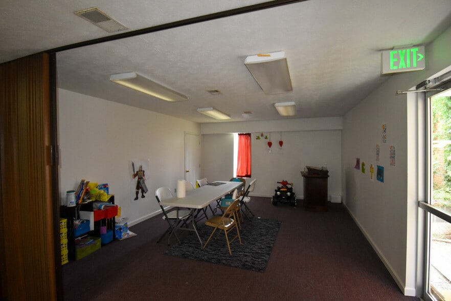 More Photos Of 65 Highland Ave, Lancaster Religious Facility For Sale