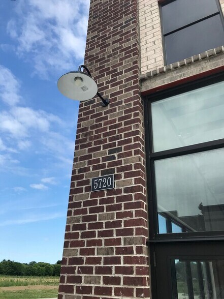 More Photos Of 5720 Pebble Village Ln, Noblesville Storefront Retail Office For Lease