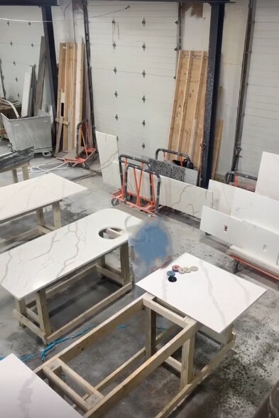 More Photos Of 138-142 Fisher St, Westborough Showroom For Lease