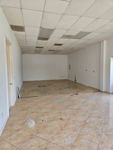 More Photos Of 3573 Enterprise Ave, Naples Warehouse For Lease