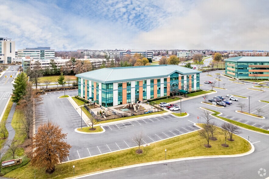 More Photos Of 19455 Deerfield Ave, Lansdowne Medical For Lease