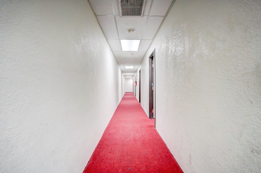 More Photos Of 950 S Central Ave, Compton Schools For Sale