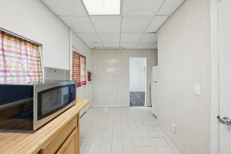 More Photos Of 203 E Blackwell St, Dover Multifamily For Sale