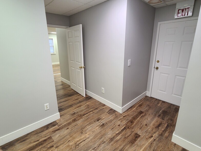 More Photos Of 4859 Dover Center Rd, North Olmsted Medical For Lease