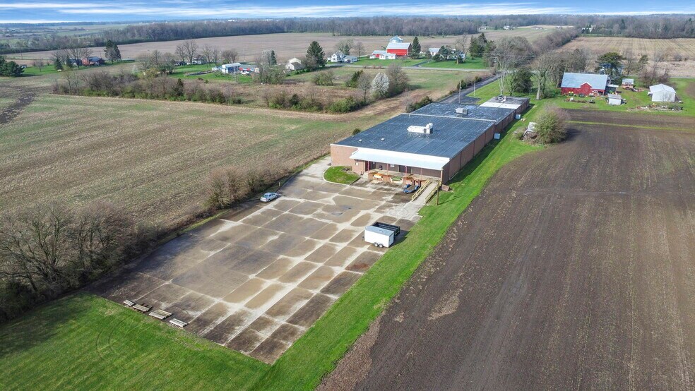 More Photos Of 4220 Springfield-Jamestown Rd, Springfield Warehouse For Lease