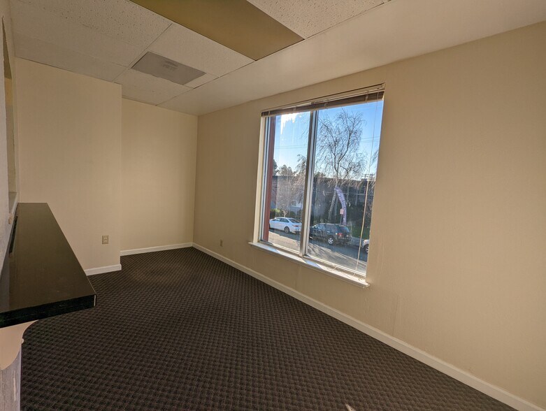 799 Fletcher Ln, Hayward, CA 94544 Office For Sale
