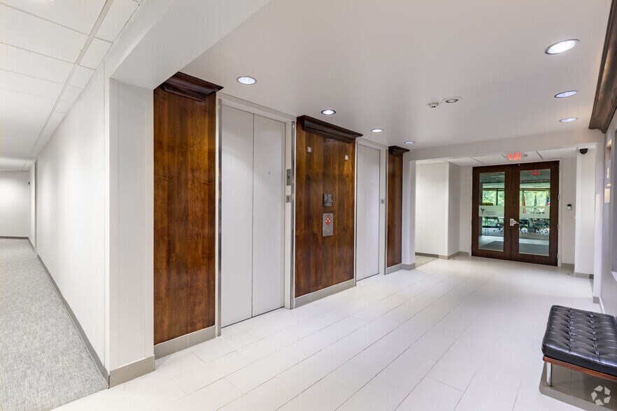 More Photos Of 3295 River Exchange Dr, Peachtree Corners Office For Lease