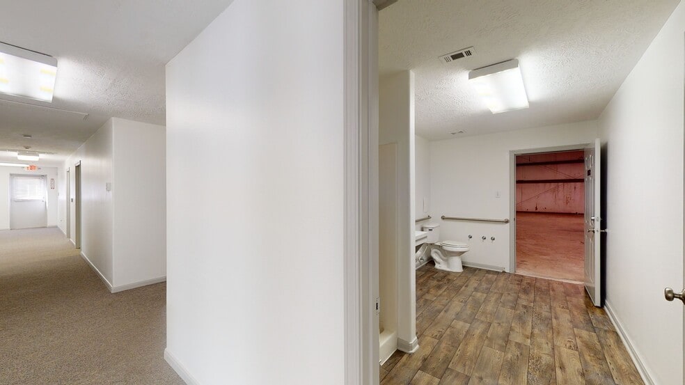 More Photos Of 2624 Wilson Rd, Humble Warehouse For Lease