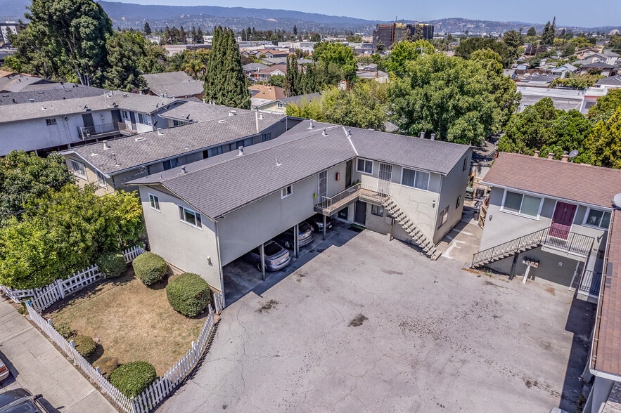 Primary Photo Of 557 Hampshire Ave, Redwood City Apartments For Sale