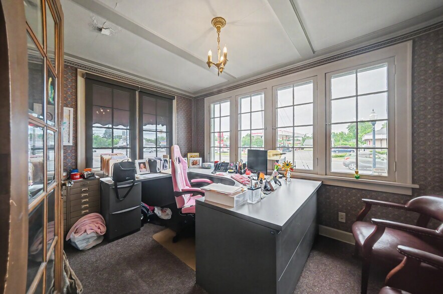 More Photos Of 743 1/2 Harding Way W, Galion Office Residential For Sale