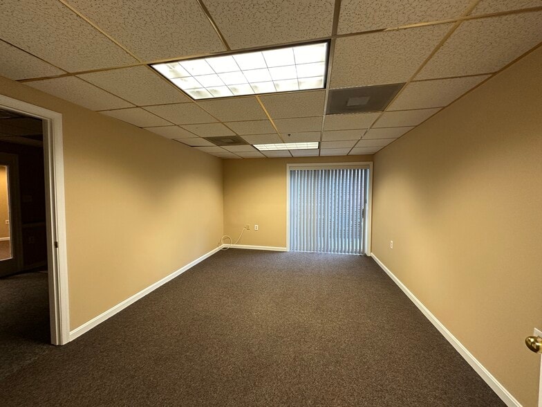 More Photos Of 305 Harrison St, Leesburg Medical For Lease