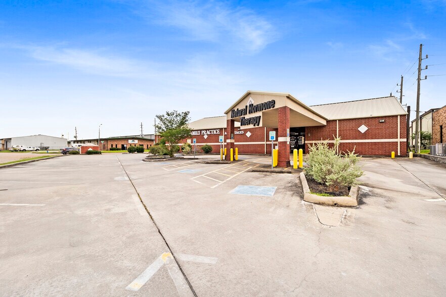 More Photos Of 1806 Humble Place Dr, Humble Medical For Sale