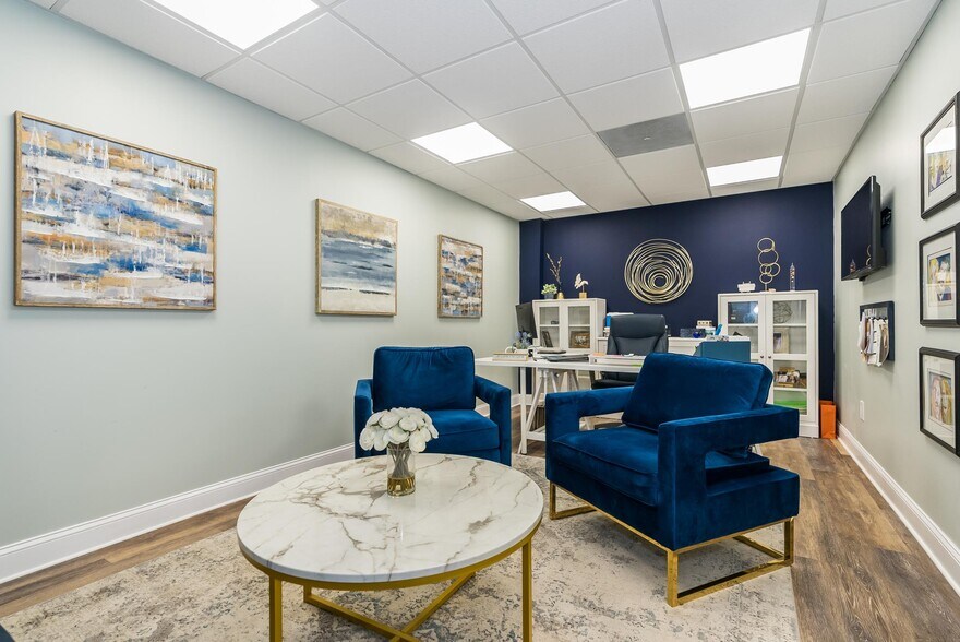 More Photos Of 10 W Hanover Ave, Randolph Office For Lease