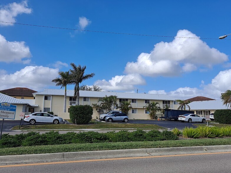 More Photos Of 4920-5004 Chiquita Blvd S, Cape Coral Apartments For Sale