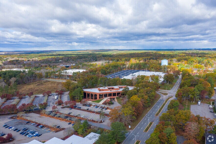 More Photos Of 20 Cabot Blvd, Mansfield Office For Lease