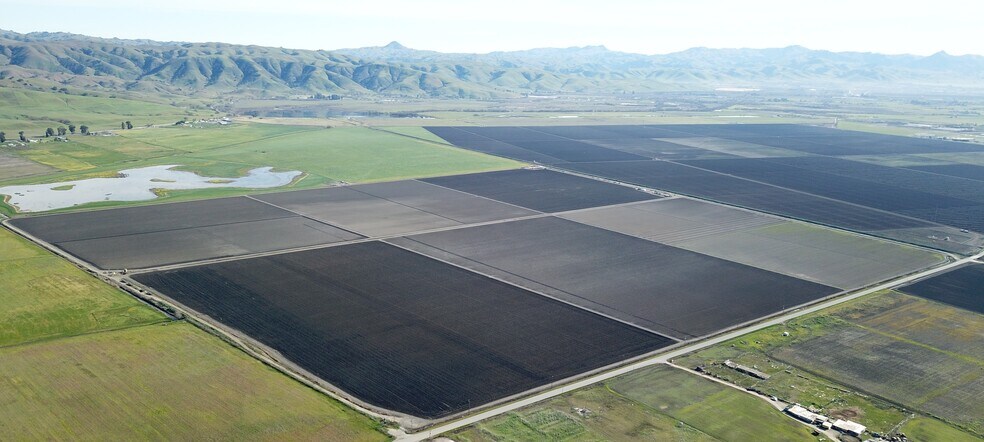 More Photos Of 8505 Frazier Lake Rd, Hollister Land For Sale