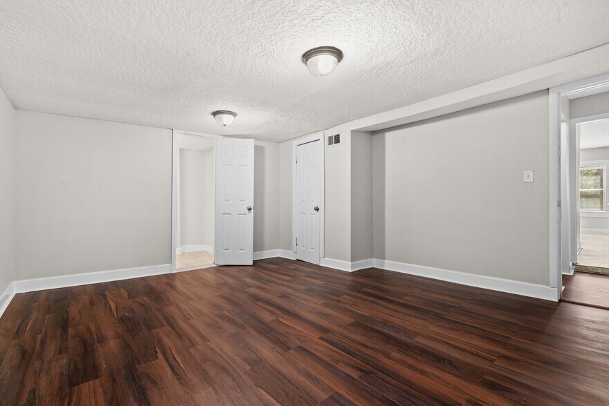 More Photos Of 619 Linwood Ave, Jacksonville Specialty For Sale