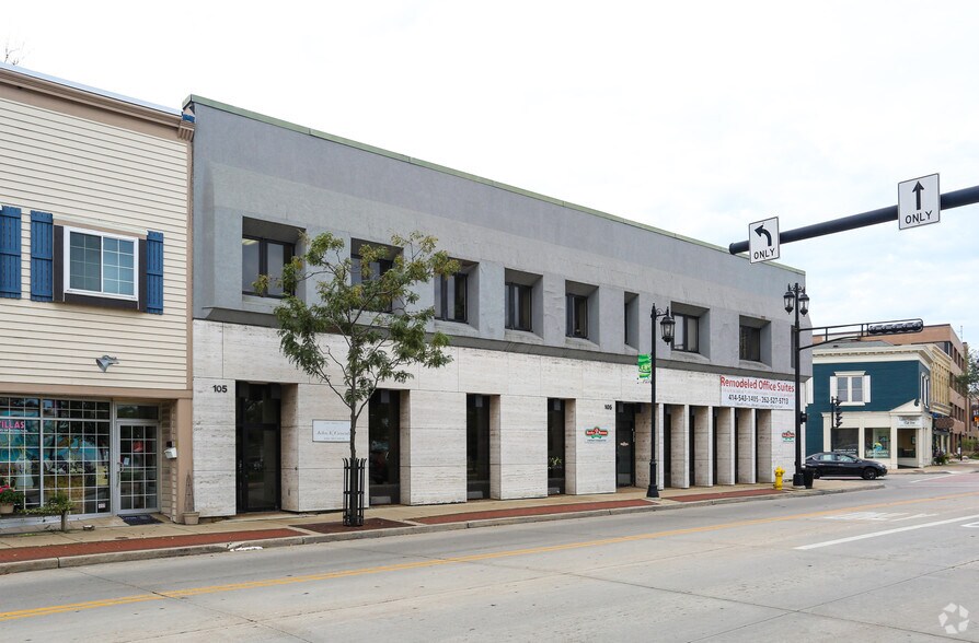 More Photos Of 105 E Wisconsin Ave, Oconomowoc Office For Lease
