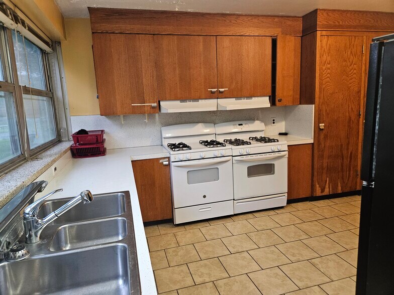 More Photos Of 24 Rossa Ave, Lawrence Township Mercer Office For Lease