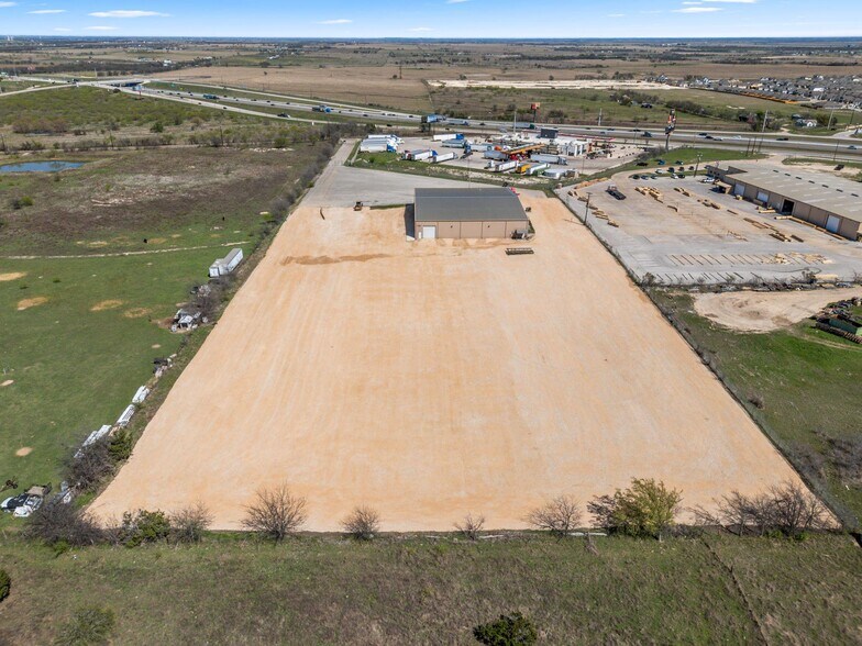 More Photos Of 75 County Road 372, Jarrell Warehouse For Lease