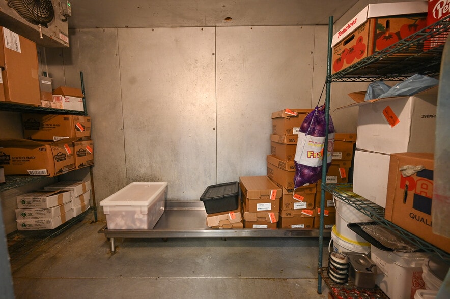 More Photos Of 1239 Mount Olivet Rd NE, Washington Freestanding For Lease