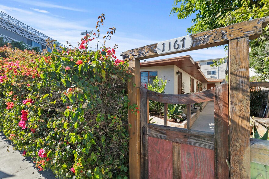 More Photos Of 1167 Nelrose Ave, Venice Apartments For Sale