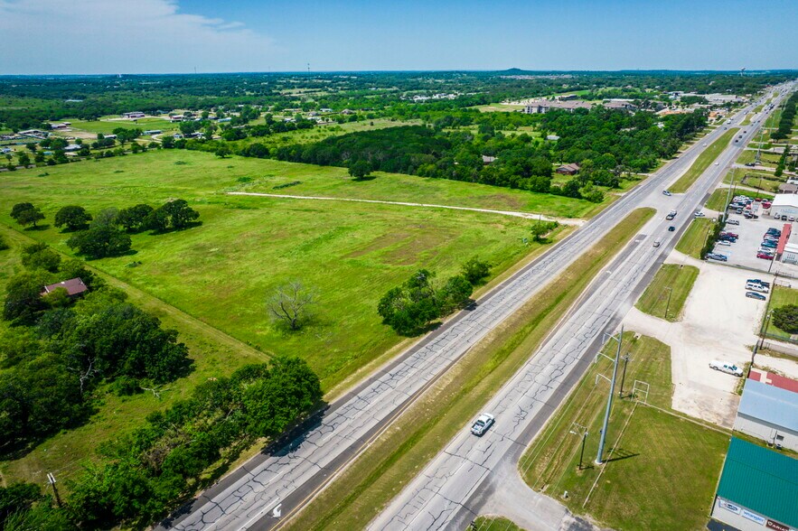 More Photos Of 1440 S Broadway St, Joshua Land For Sale