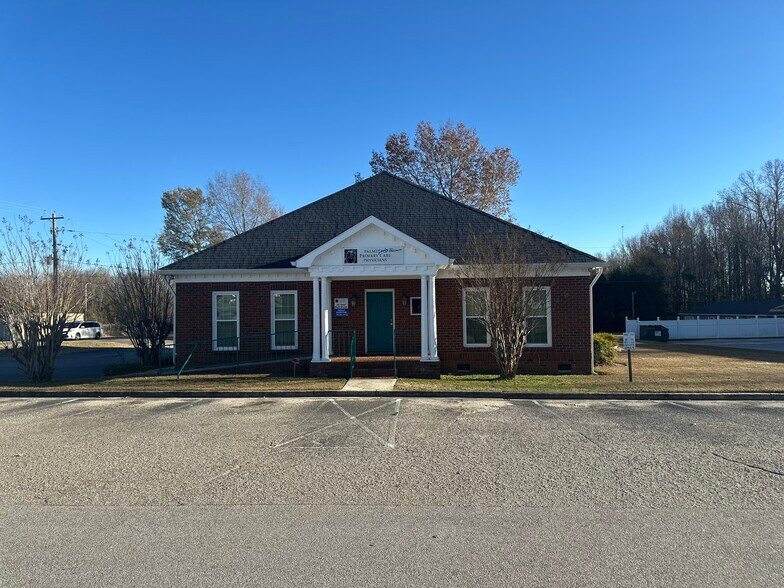 Primary Photo Of 1205 Hutto St, Orangeburg Office For Sale