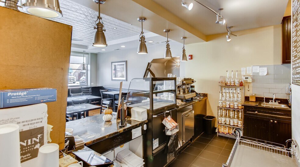 More Photos Of 2 S Main St, Elburn Storefront Retail Residential For Sale