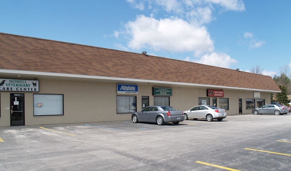 More Photos Of 37270-37284 31 Mile Rd, Richmond Storefront For Lease