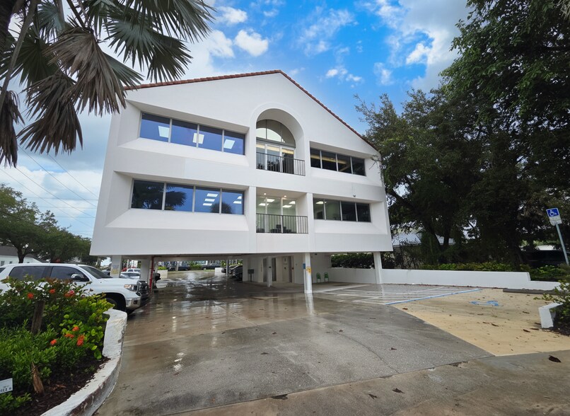More Photos Of 500 SE Osceola St, Stuart Medical For Lease