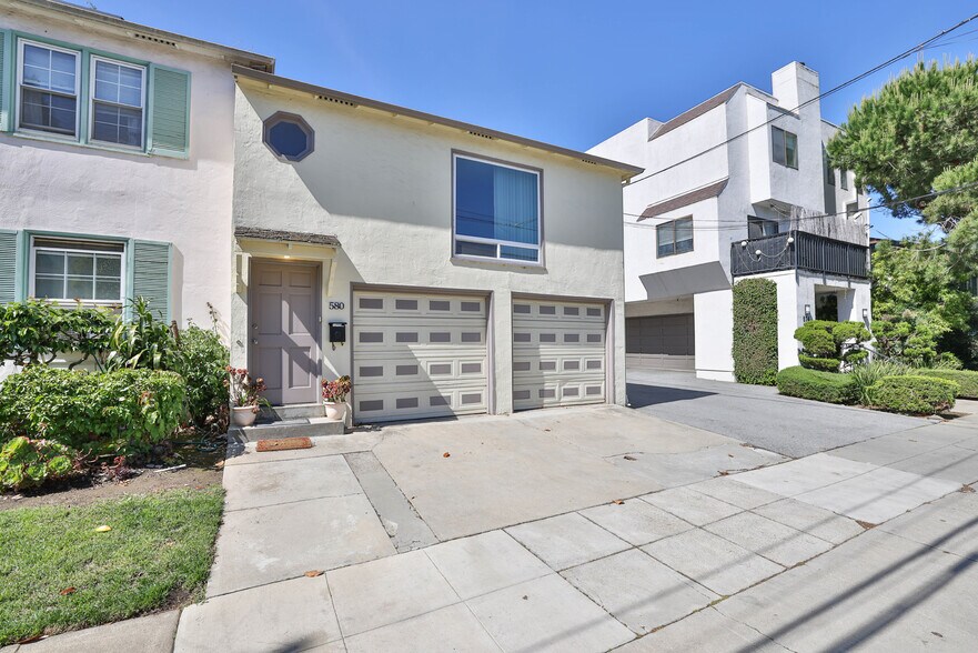 More Photos Of 580 Chestnut St, San Carlos Apartments For Sale