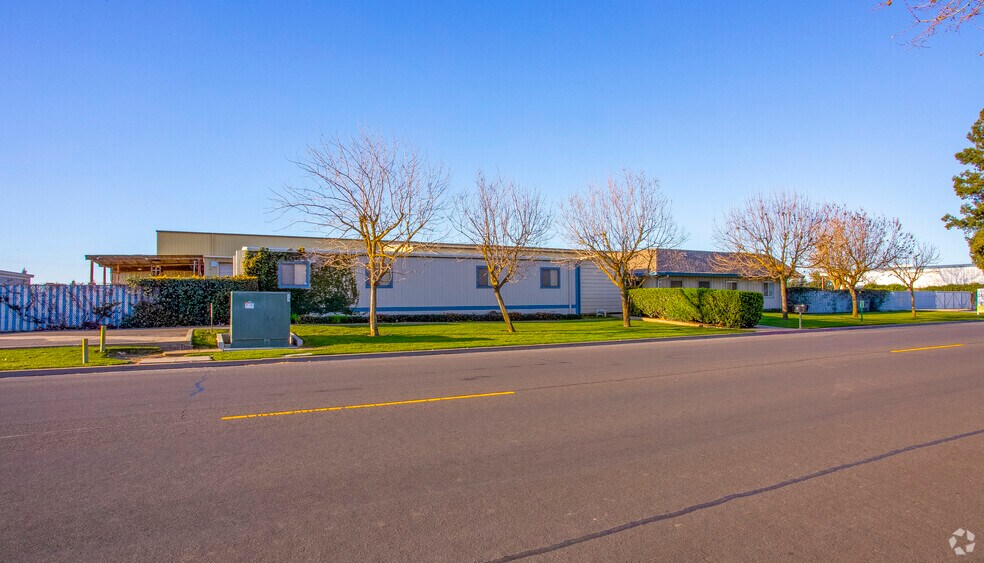 More Photos Of 521 Hi Tech Pky, Oakdale Manufacturing For Lease