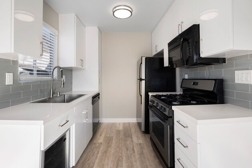 More Photos Of 8560 W Olympic Blvd, Los Angeles Apartments For Sale