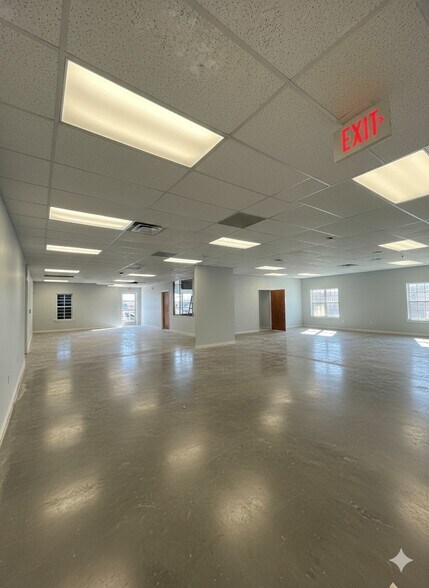 More Photos Of 3251 Harry Wurzbach Rd, San Antonio Medical For Lease