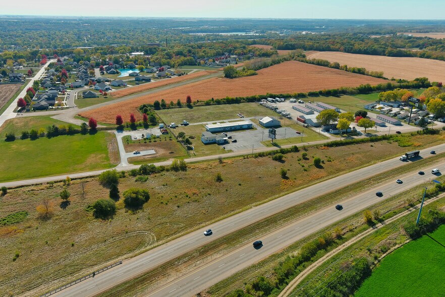 More Photos Of 1592 N 30th Rd, Ottawa Warehouse For Sale