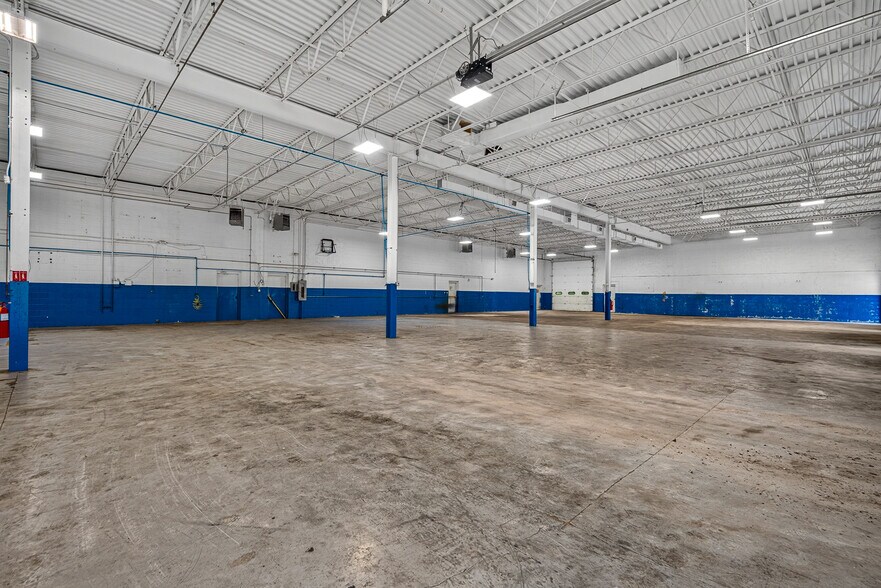 More Photos Of 34 Patria Rd, South Windsor Flex For Lease
