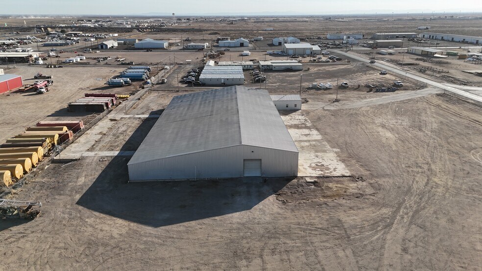 More Photos Of 2086 Oil Mill Rd, Pecos Warehouse For Lease