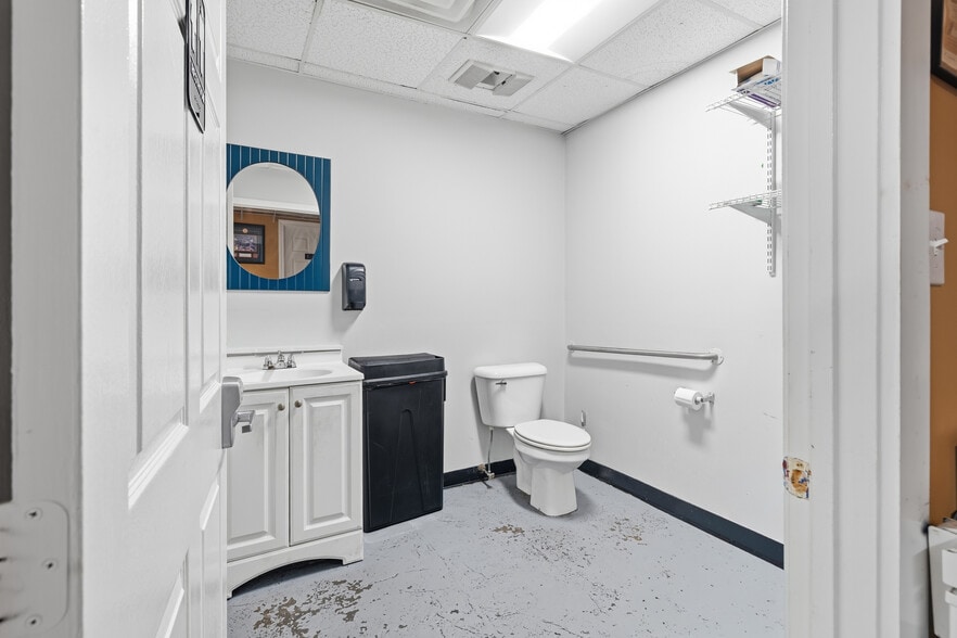 More Photos Of 620 Killingly St, Johnston Restaurant For Sale