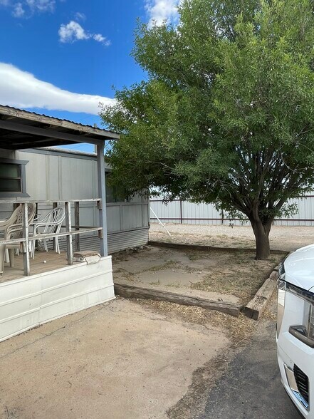 More Photos Of 4907 S Main St, Roswell Auto Dealership For Sale