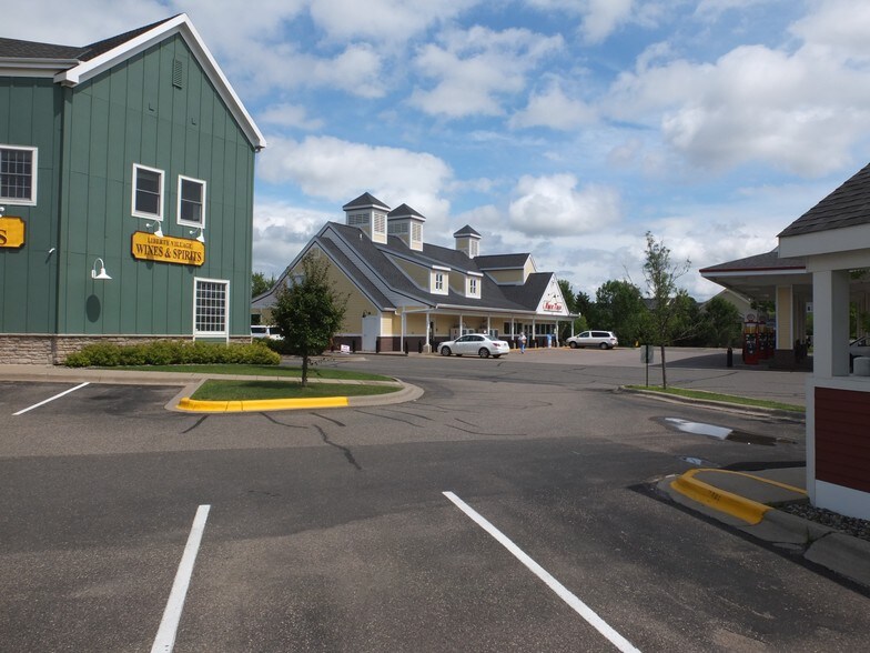 More Photos Of 105 New England Pl, Stillwater Storefront Retail Office For Lease