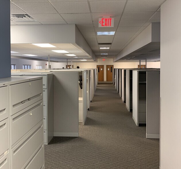 More Photos Of 1301 Cheri Blvd, Marinette Office For Sale