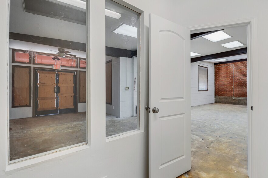 More Photos Of 770-780 S Arroyo Park, Pasadena Storefront Retail Office For Lease